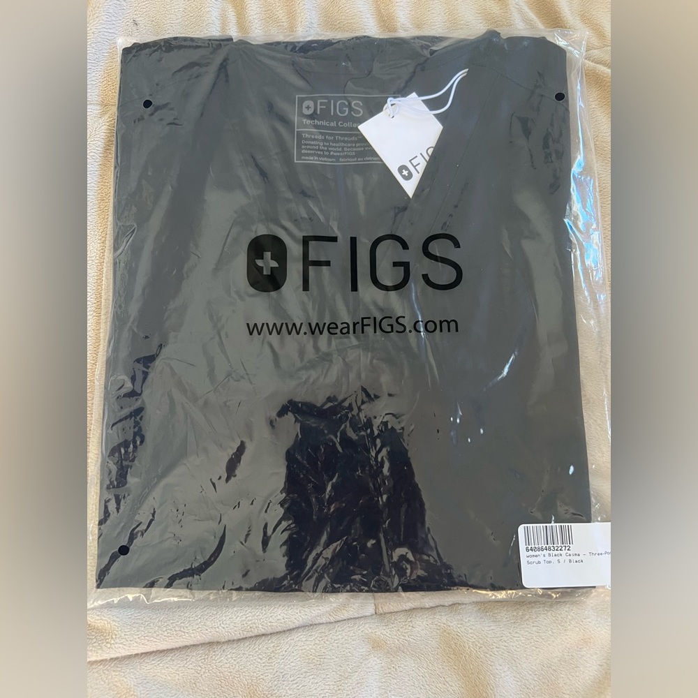 Women’s scrub top - FIGS